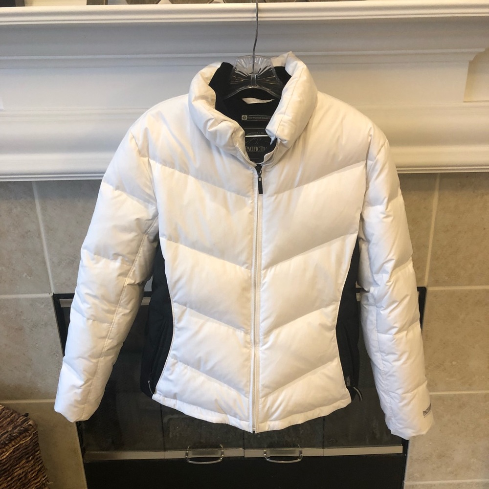 Medium winter puffer coat white